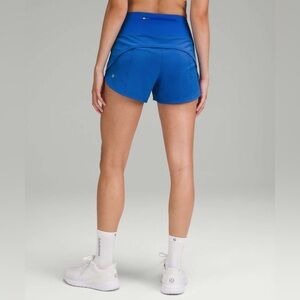 C - Lululemon Speed Up High-Rise Lined Short 4"
Blazer Blue Tone